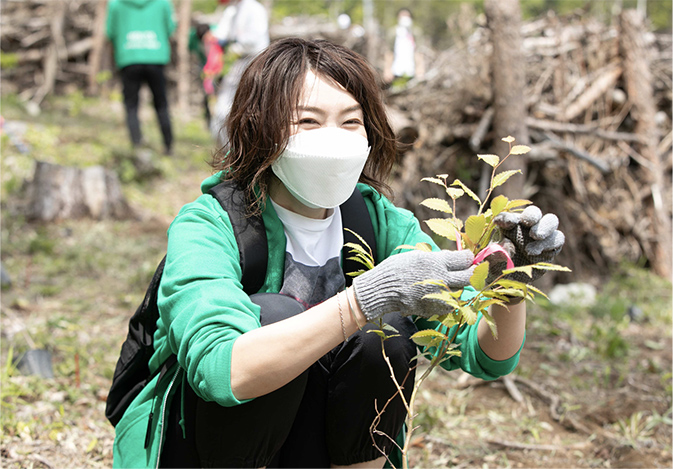 山梨県笛吹市での植樹活動