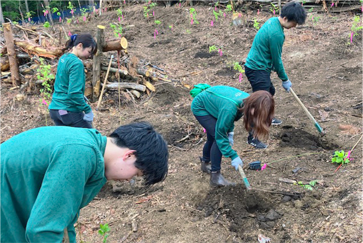 山梨県笛吹市での植樹活動