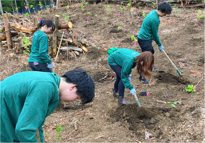 山梨県笛吹市での植樹活動